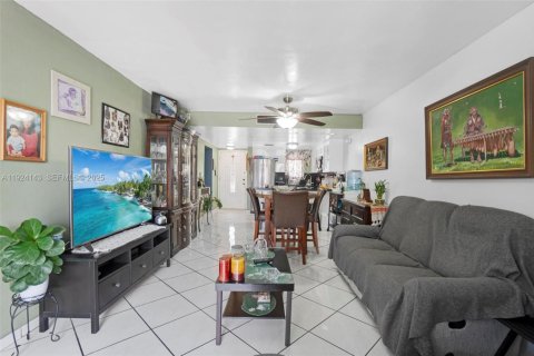 Купить кондоминиум в Хайалиа, Флорида 2 спальни, 76.09м2, № 1982733 - фото 25