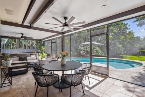 House in North Miami, Florida 4 bedrooms, 269.97 sq.m. № 1890679 - photo 25