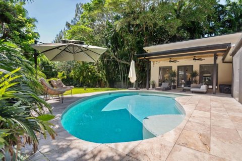 House in North Miami, Florida 4 bedrooms, 269.97 sq.m. № 1890679 - photo 30