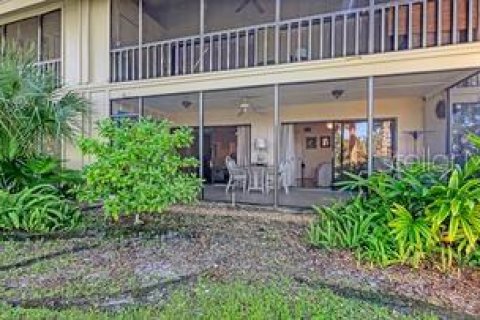 Condo in Sarasota, Florida, 2 bedrooms  № 2429531 - photo 6