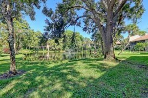 Condo in Sarasota, Florida, 2 bedrooms  № 2429531 - photo 7