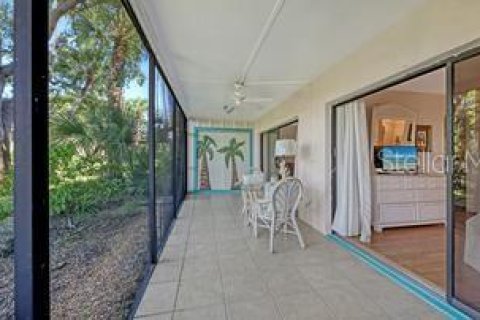 Condo in Sarasota, Florida, 2 bedrooms  № 2429531 - photo 27