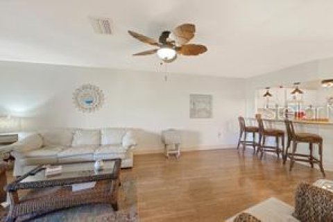 Condo in Sarasota, Florida, 2 bedrooms  № 2429531 - photo 30