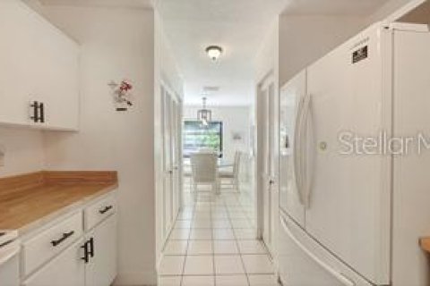 Condo in Sarasota, Florida, 2 bedrooms  № 2429531 - photo 17