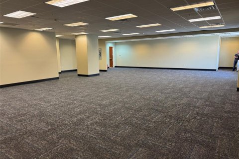 Immobilier commercial à louer à Orlando, Floride: 4374.67 m2 № 1626008 - photo 18