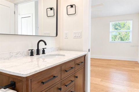 Apartamento en alquiler en Saint Petersburg, Florida, 2 dormitorios, 55.74 m2 № 2258638 - foto 7