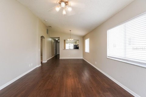 Villa ou maison à louer à Riverview, Floride: 3 chambres, 108.14 m2 № 1905065 - photo 3
