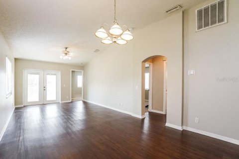 Villa ou maison à louer à Riverview, Floride: 3 chambres, 108.14 m2 № 1905065 - photo 4