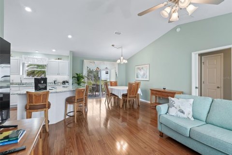 Casa en alquiler en The Villages, Florida, 3 dormitorios, 129.32 m2 № 1835156 - foto 6