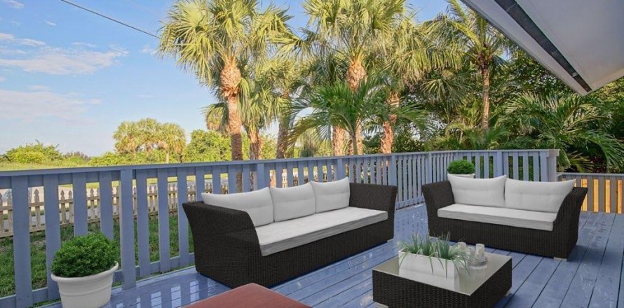 House in Jensen Beach, Florida 4 bedrooms, 145.86 sq.m. № 579363