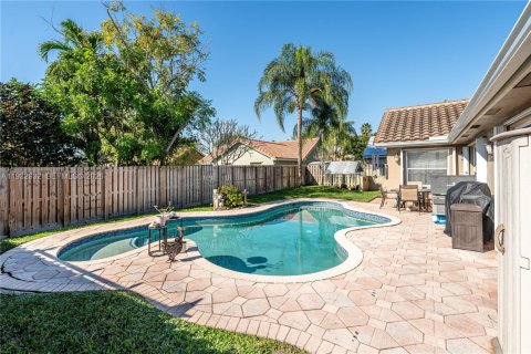 Casa en venta en Davie, Florida, 4 dormitorios, 188.68 m2 № 2000398 - foto 29