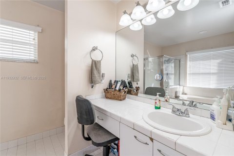 Casa en venta en Davie, Florida, 4 dormitorios, 188.68 m2 № 2000398 - foto 23