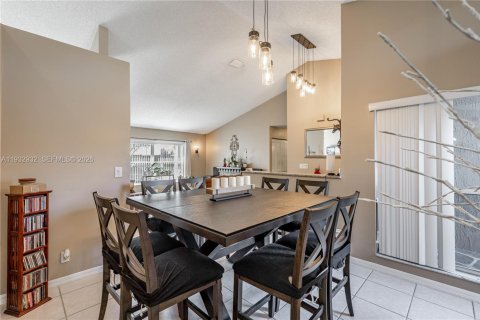 Casa en venta en Davie, Florida, 4 dormitorios, 188.68 m2 № 2000398 - foto 10