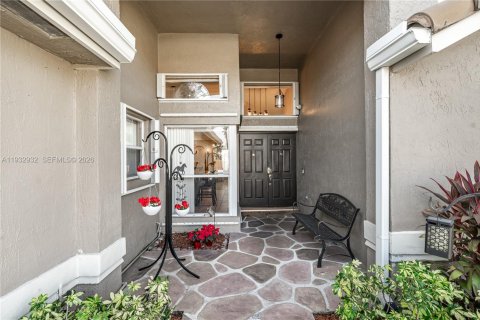 Casa en venta en Davie, Florida, 4 dormitorios, 188.68 m2 № 2000398 - foto 4