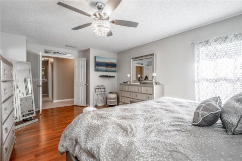 Casa en venta en Davie, Florida, 4 dormitorios, 188.68 m2 № 2000398 - foto 21