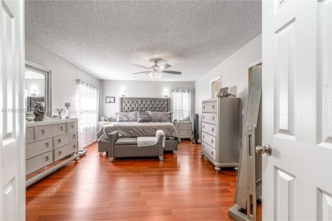 Casa en venta en Davie, Florida, 4 dormitorios, 188.68 m2 № 2000398 - foto 20