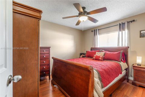 Casa en venta en Davie, Florida, 4 dormitorios, 188.68 m2 № 2000398 - foto 25