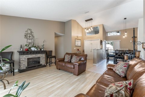 Casa en venta en Davie, Florida, 4 dormitorios, 188.68 m2 № 2000398 - foto 8