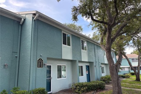 Touwnhouse à Saint Petersburg, Floride 2 chambres, 91.97 m2 № 2366593