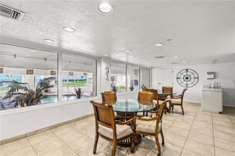 Condo in Daytona Beach Shores, Florida, 2 bedrooms  № 1815497 - photo 20