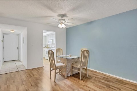 Copropriété à vendre à Bradenton, Floride: 2 chambres, 89.19 m2 № 2115990 - photo 10
