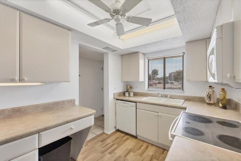 Copropriété à vendre à Bradenton, Floride: 2 chambres, 89.19 m2 № 2115990 - photo 14
