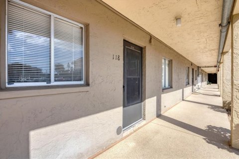 Copropriété à vendre à Bradenton, Floride: 2 chambres, 89.19 m2 № 2115990 - photo 4