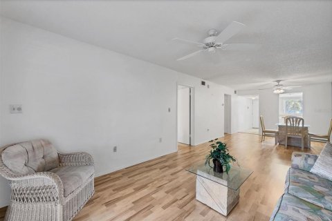 Copropriété à vendre à Bradenton, Floride: 2 chambres, 89.19 m2 № 2115990 - photo 6