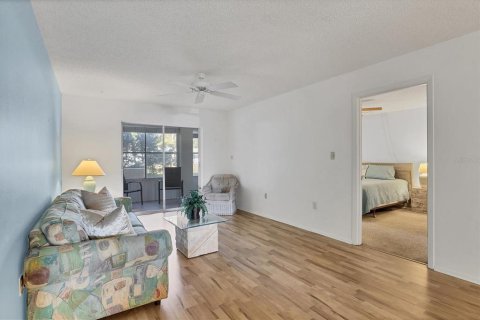 Copropriété à vendre à Bradenton, Floride: 2 chambres, 89.19 m2 № 2115990 - photo 8