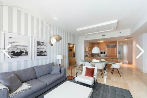 Condominio en alquiler en Sunny Isles Beach, Florida, 2 dormitorios, 168.25 m2 № 1959138 - foto 12