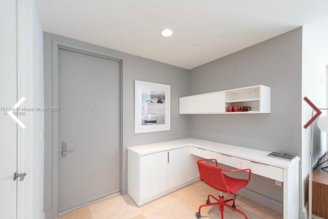 Condominio en alquiler en Sunny Isles Beach, Florida, 2 dormitorios, 168.25 m2 № 1959138 - foto 13