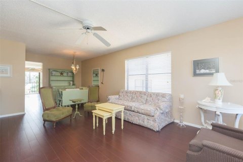 Condominio en alquiler en Bradenton, Florida, 2 dormitorios, 97.55 m2 № 1798472 - foto 9