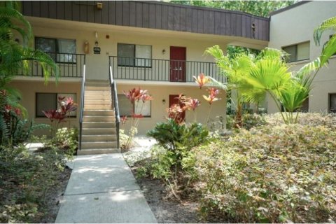 Condominio en alquiler en Temple Terrace, Florida, 2 dormitorios, 89.19 m2 № 1870687 - foto 1