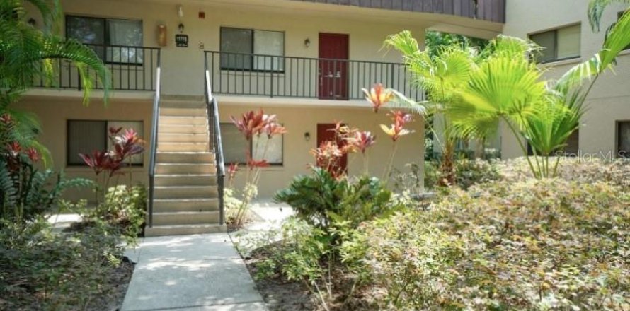 Condominio en Temple Terrace, Florida, 2 dormitorios № 1870687