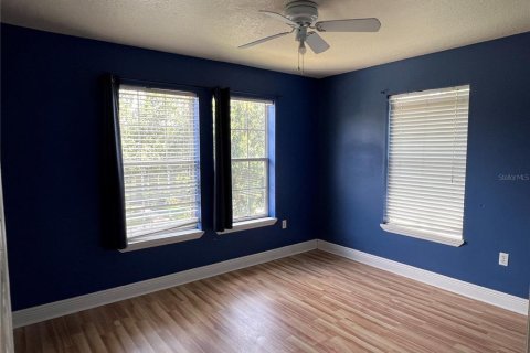 Villa ou maison à louer à Zephyrhills, Floride: 5 chambres, 263.47 m2 № 1817790 - photo 27
