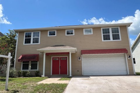 Villa ou maison à louer à Zephyrhills, Floride: 5 chambres, 263.47 m2 № 1817790 - photo 1