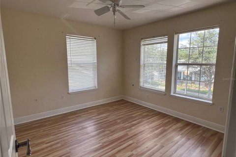 Villa ou maison à louer à Zephyrhills, Floride: 5 chambres, 263.47 m2 № 1817790 - photo 22