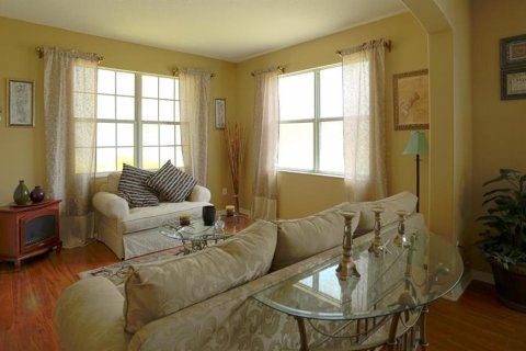 House in Riverview, Florida 5 bedrooms, 330.82 sq.m. № 1882897 - photo 2