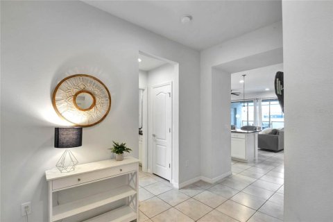 Townhouse in Kissimmee, Florida 5 bedrooms, 210.24 sq.m. № 1540563 - photo 12