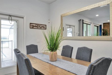 Townhouse in Kissimmee, Florida 5 bedrooms, 210.24 sq.m. № 1540563 - photo 9