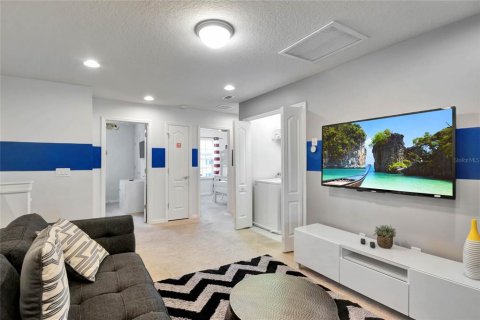 Townhouse in Kissimmee, Florida 5 bedrooms, 210.24 sq.m. № 1540563 - photo 16