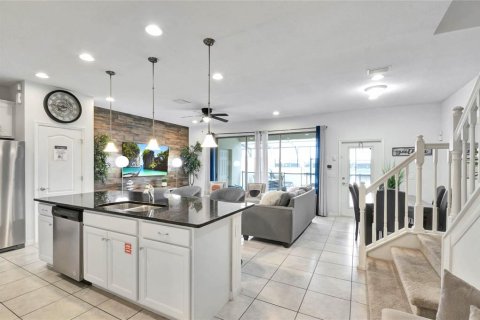 Townhouse in Kissimmee, Florida 5 bedrooms, 210.24 sq.m. № 1540563 - photo 10
