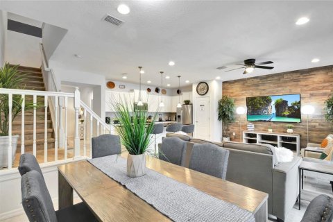 Townhouse in Kissimmee, Florida 5 bedrooms, 210.24 sq.m. № 1540563 - photo 8