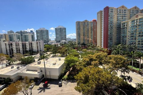 Copropriété à vendre à Sunny Isles Beach, Floride: 2 chambres, 83.05 m2 № 2051786 - photo 22