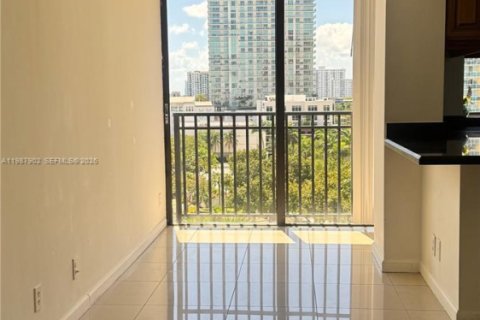 Copropriété à vendre à Sunny Isles Beach, Floride: 2 chambres, 83.05 m2 № 2051786 - photo 4