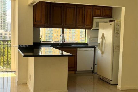 Copropriété à vendre à Sunny Isles Beach, Floride: 2 chambres, 83.05 m2 № 2051786 - photo 8