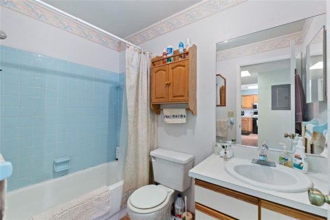 Condominio en venta en Winter Haven, Florida, 2 dormitorios, 121.33 m2 № 1669896 - foto 18