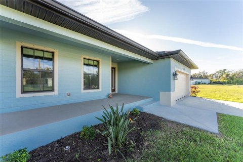 House in Rotonda, Florida 3 bedrooms, 164.44 sq.m. № 1815809 - photo 2