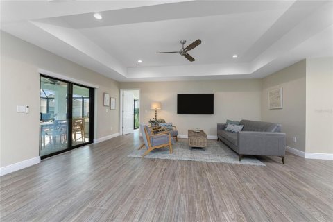 House in Rotonda, Florida 3 bedrooms, 164.44 sq.m. № 1815809 - photo 8