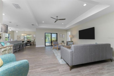 House in Rotonda, Florida 3 bedrooms, 164.44 sq.m. № 1815809 - photo 9